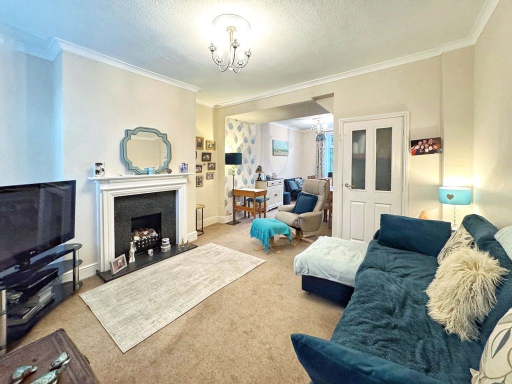 Property photo 1 of 16 Open Plan Living Rm