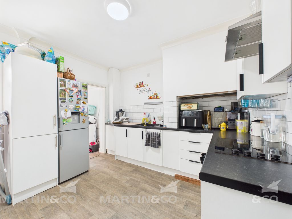 Property photo 1 of 8 Cam02406G0-Pr0464-Still001