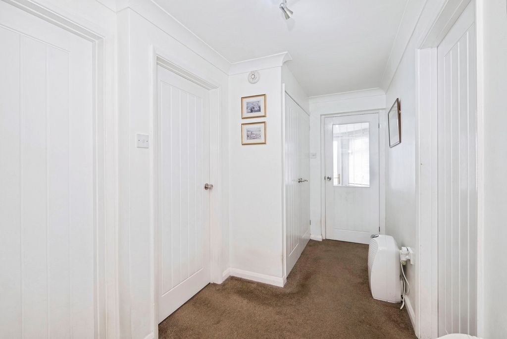 Property photo 3 of 16 Photo