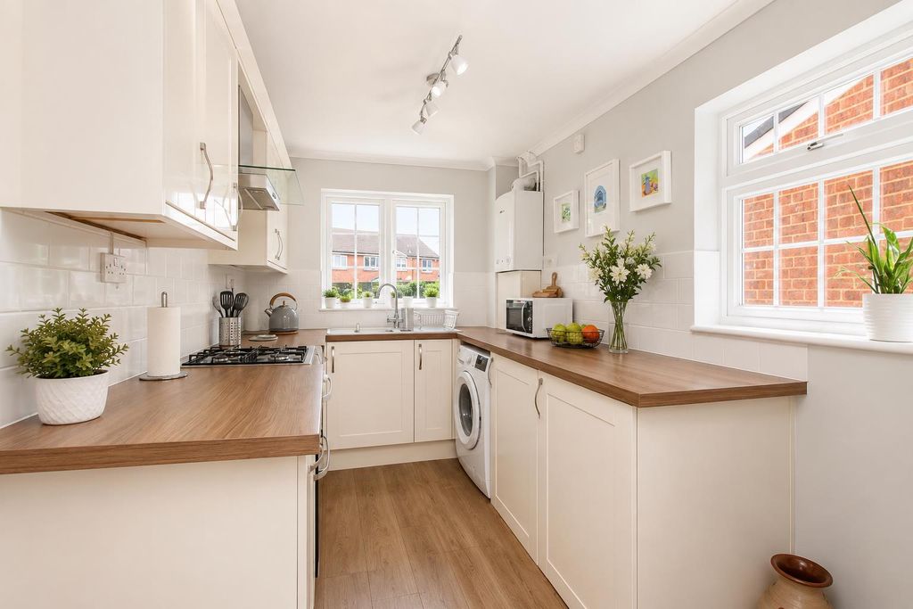 Property photo 3 of 11 28E0256d-7355-49d9-9Cce-95c5E7203c4A.Png