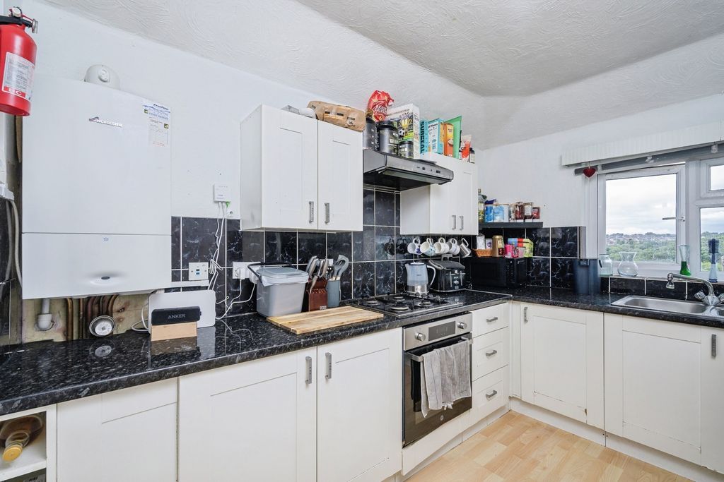 Property photo 3 of 14 Pbox-Img.Jpg