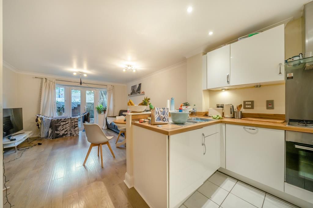 Property photo 2 of 19 Kitchen