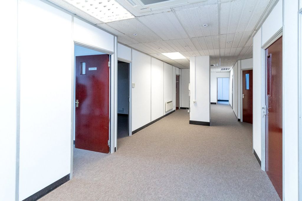 Property photo 2 of 10 Picture No. 03