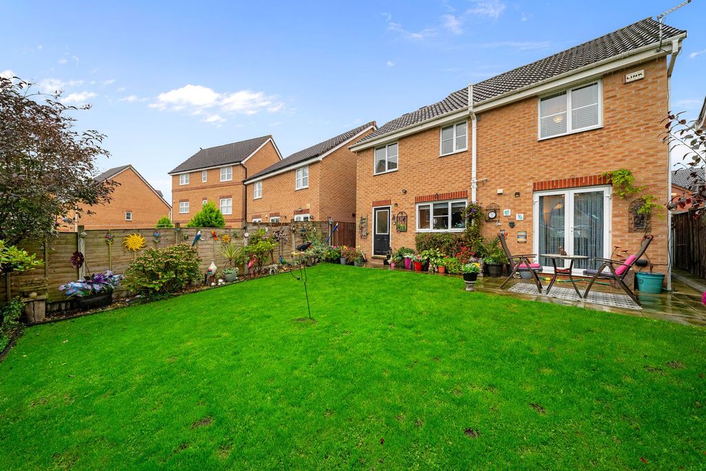 Property photo 2 of 41