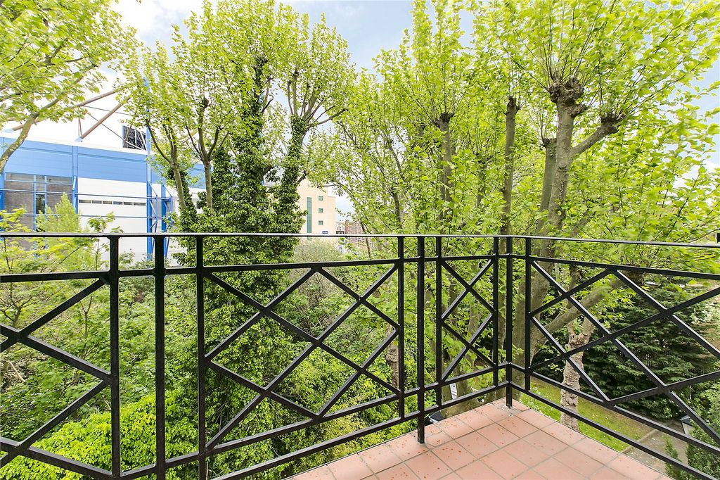 Property photo 3 of 7