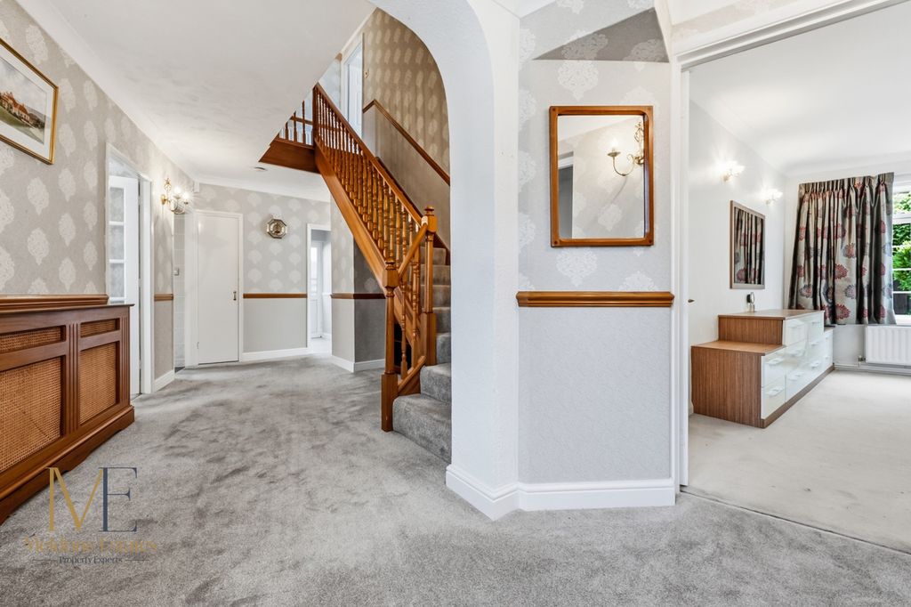 Property photo 3 of 32 Hallway Entrance
