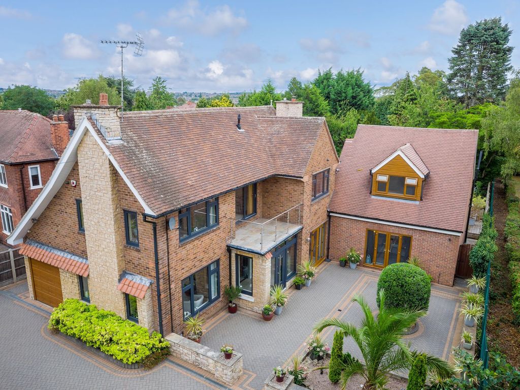 Property photo 1 of 41