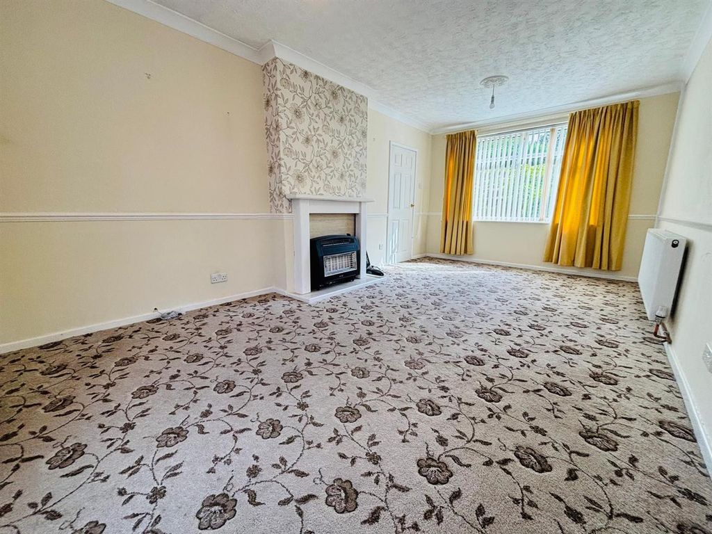 Property photo 2 of 21 Living Room &amp; Dining Area: