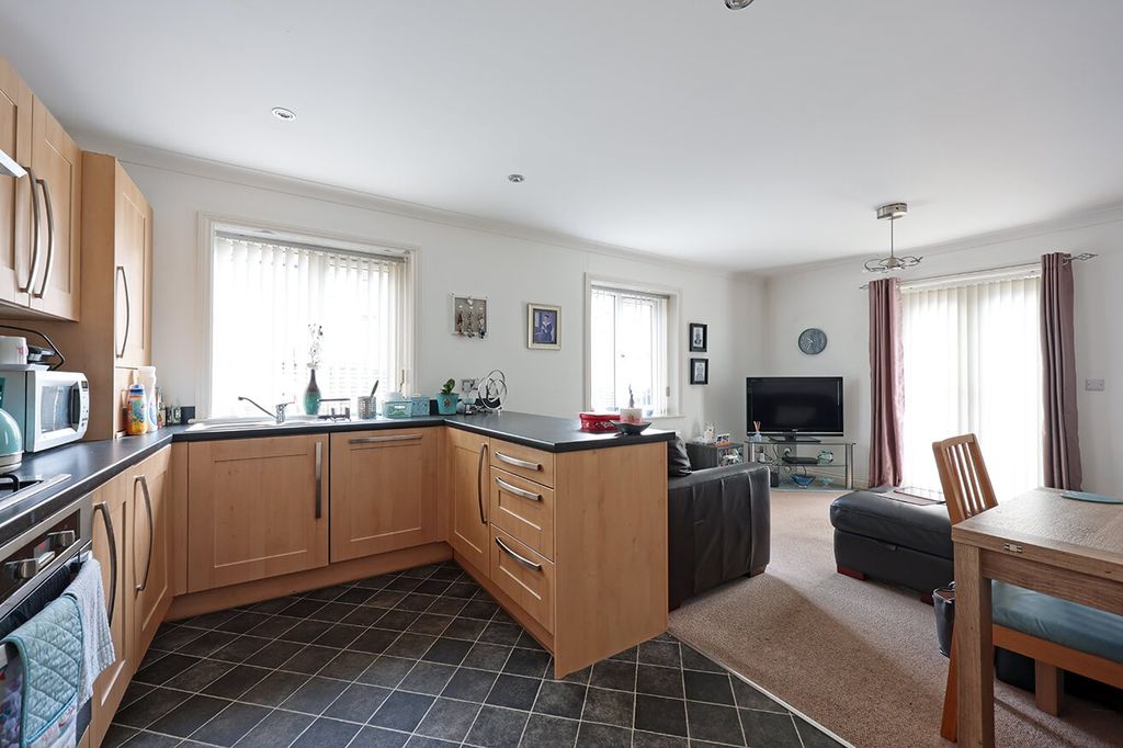 Property photo 2 of 10 4284812