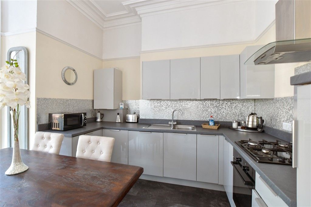 Property photo 3 of 12 Kitchen/Living Room