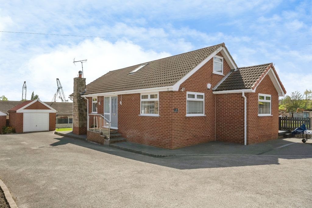 Property photo 1 of 25