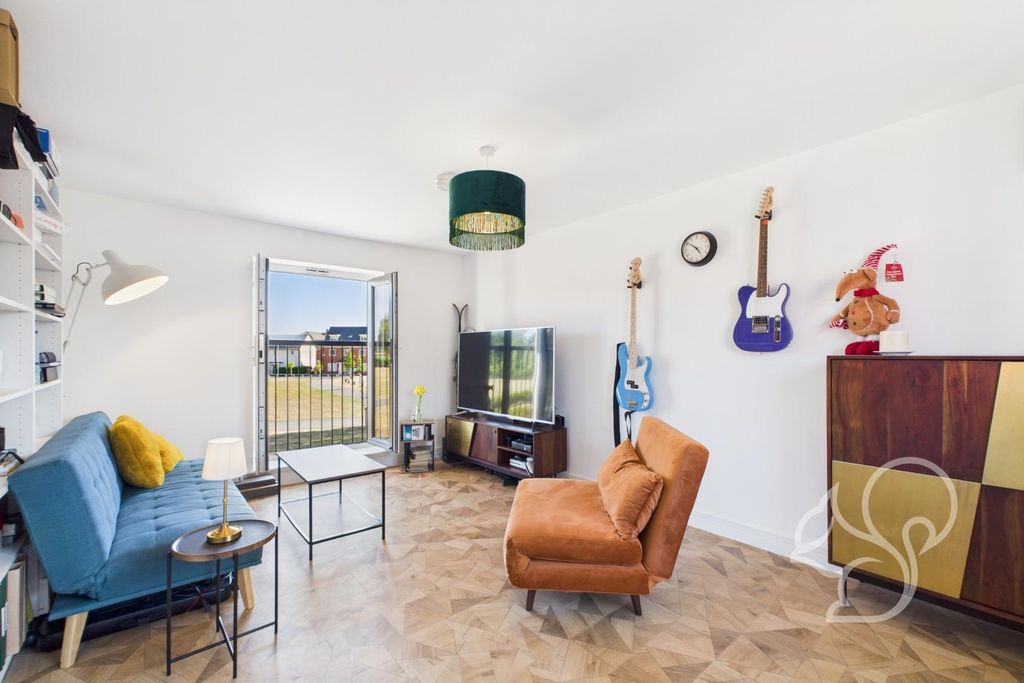 Property photo 3 of 21 Cam01659G0-Pr0524-Still009.Jpg