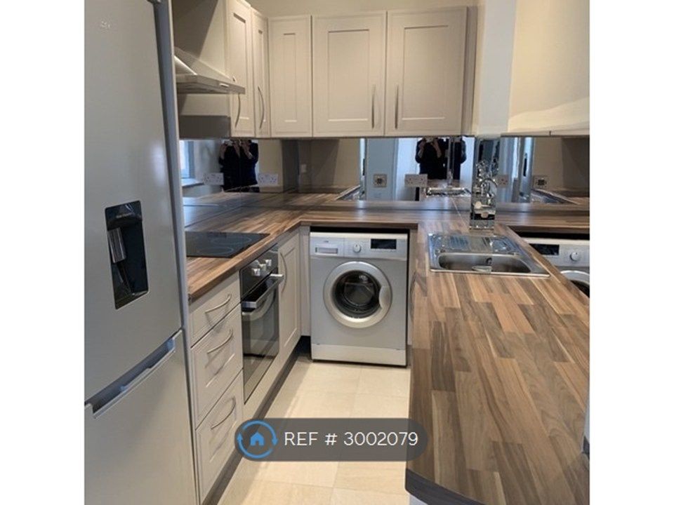 Property photo 3 of 5 Kitchen
