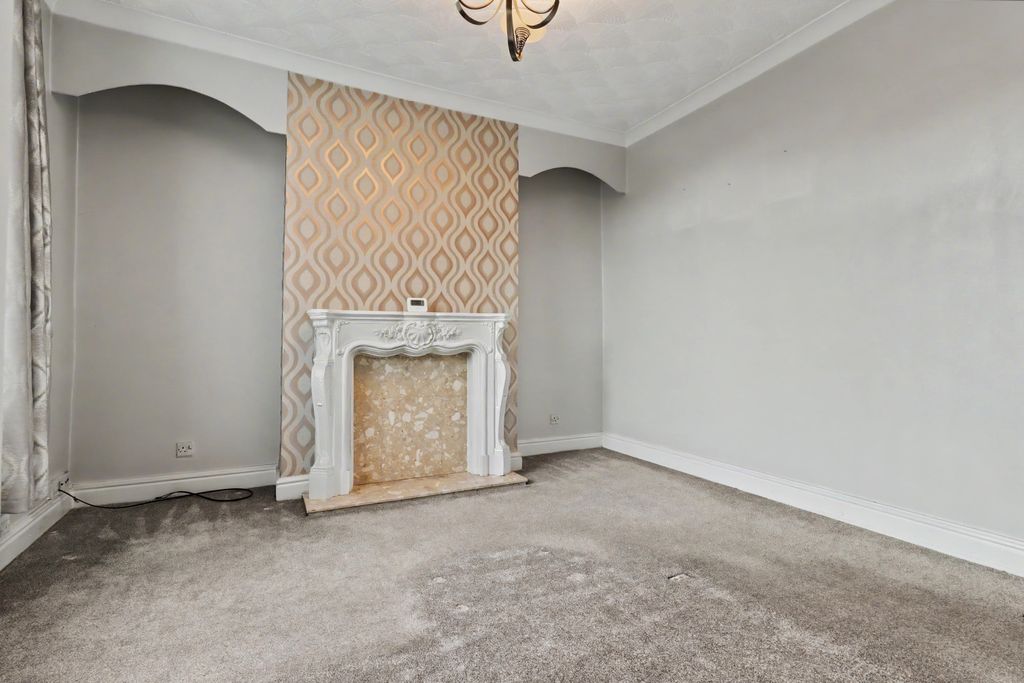 Property photo 2 of 17 2- Rob Hammond Ewemove Pontefract
