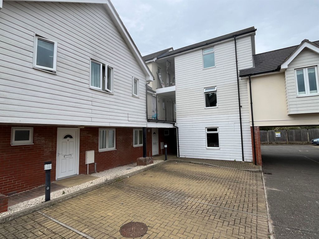 Property photo 1 of 9