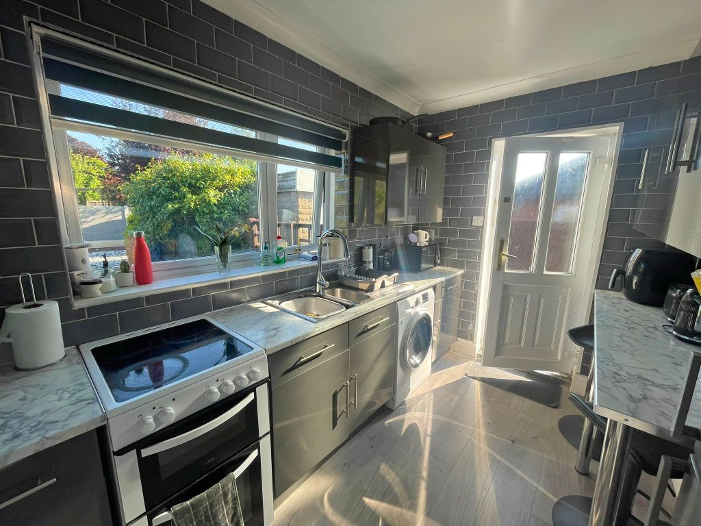 Property photo 3 of 7 Img_9029