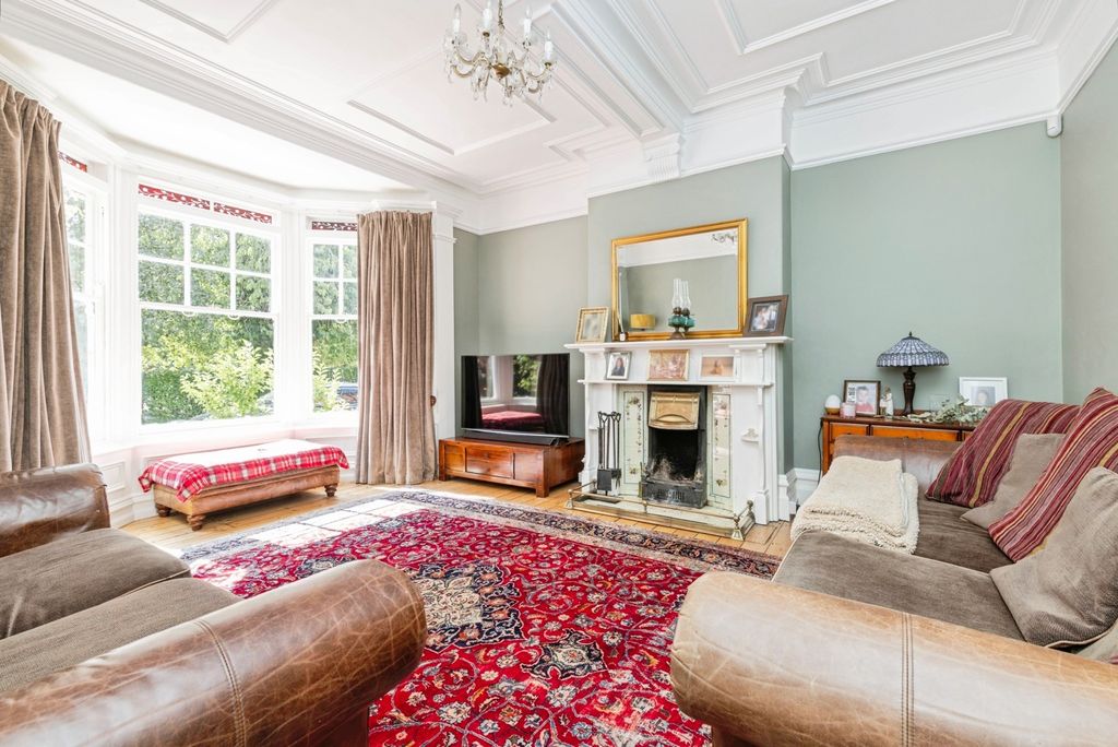 Property photo 3 of 18 Pbox-Img.Jpg