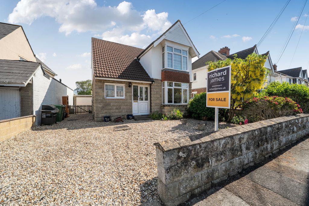 Property photo 1 of 21 14426201