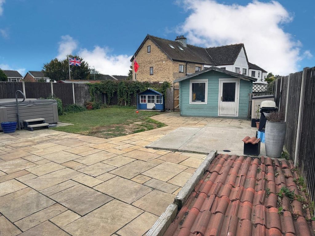 Property photo 3 of 20