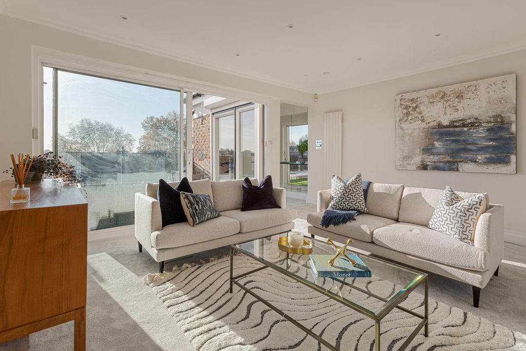 Property photo 2 of 12 Living Room