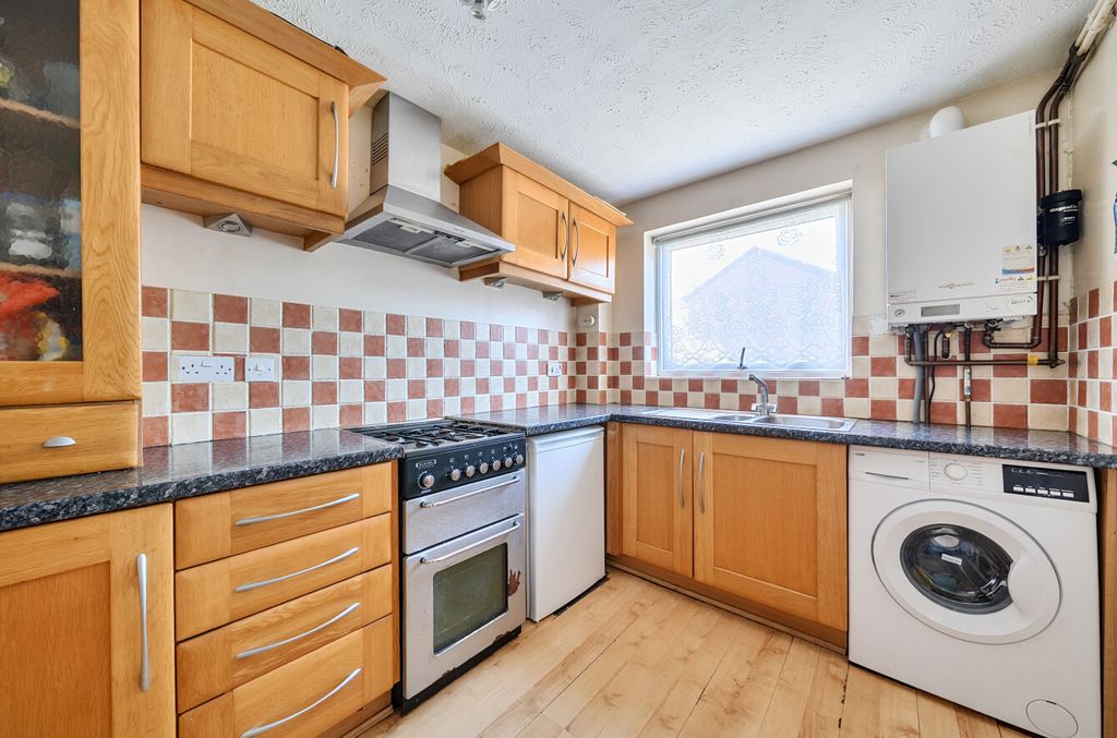Property photo 3 of 19 1486504-1-6A47Ef4...