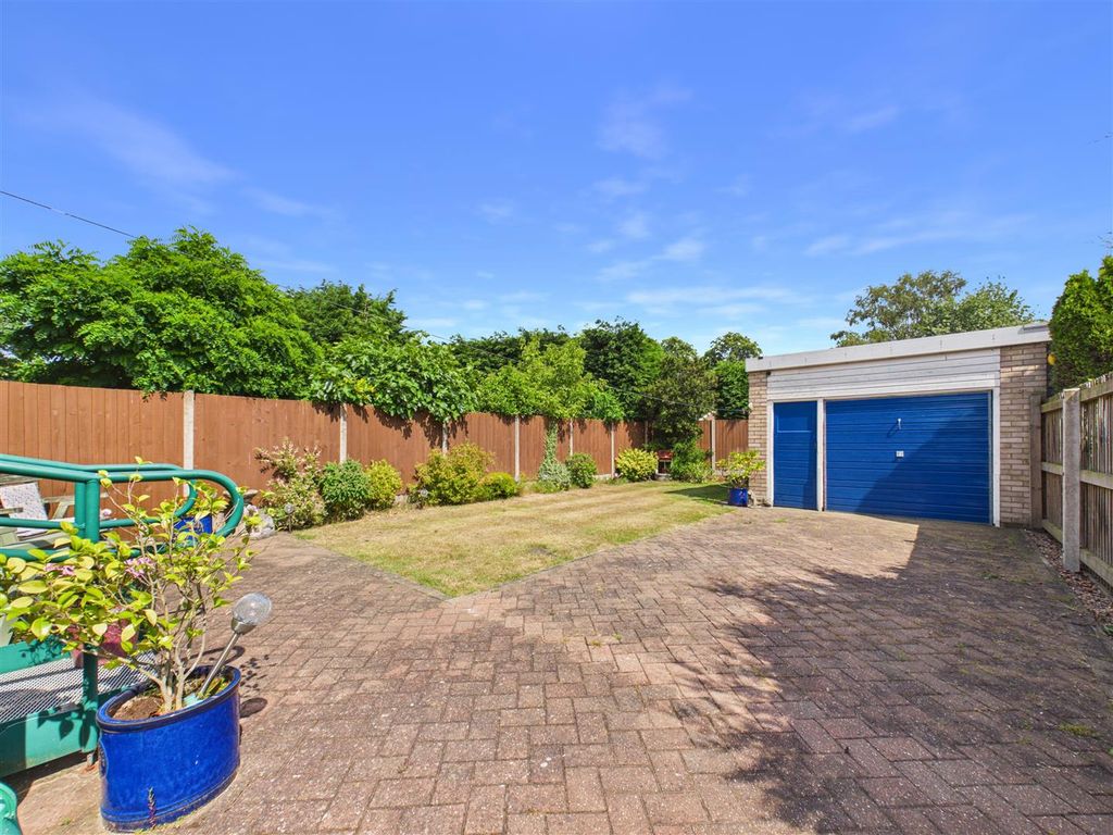 Property photo 2 of 12 Outside