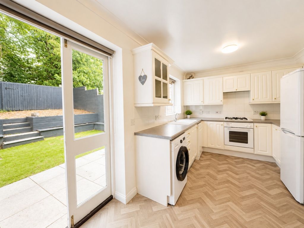 Property photo 3 of 9 5208843