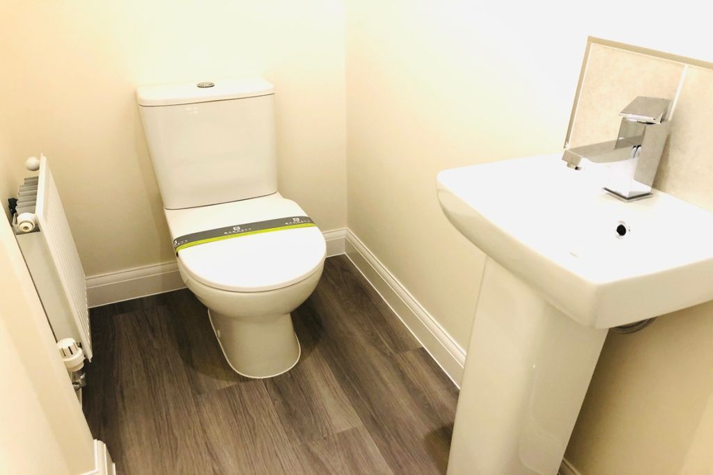 Property photo 2 of 8 Cloakroom/WC