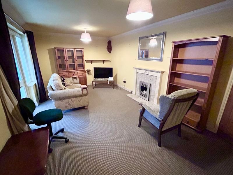 Property photo 3 of 11 Photo 6