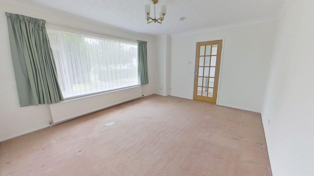 Property photo 3 of 27