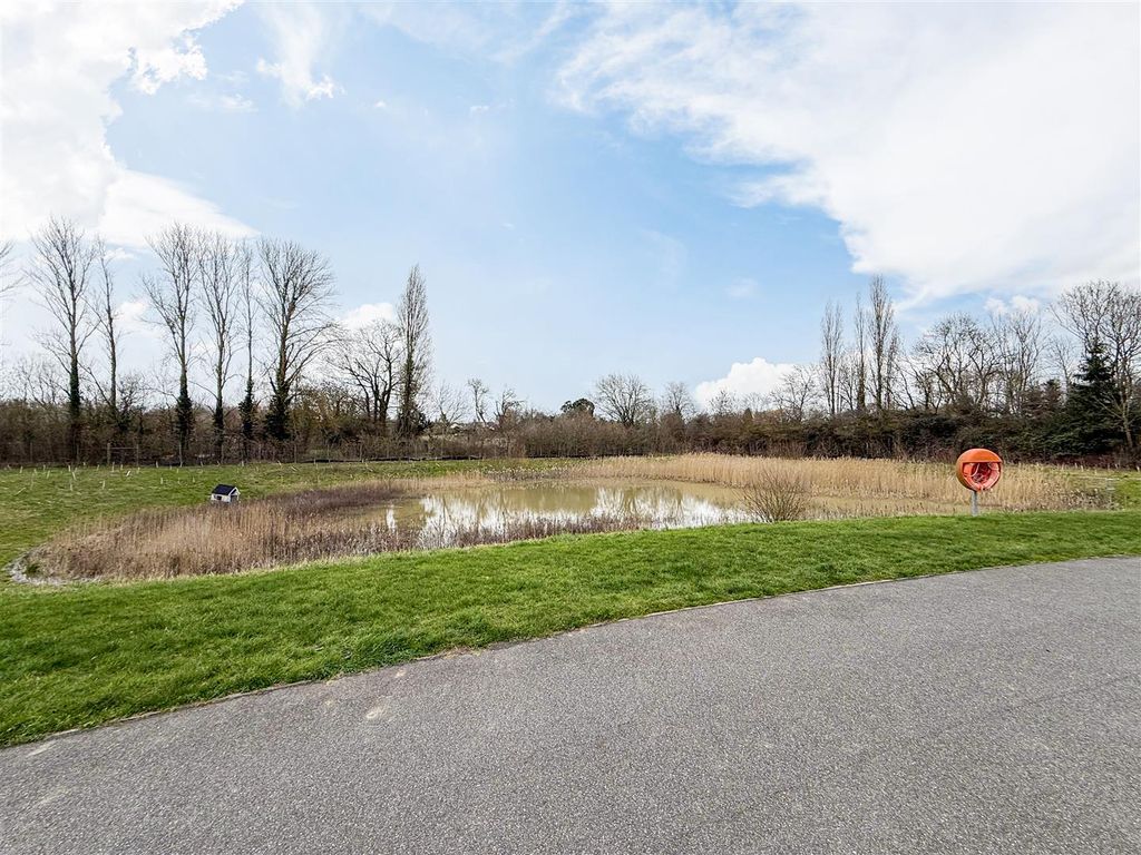 Property photo 2 of 17 Pond View