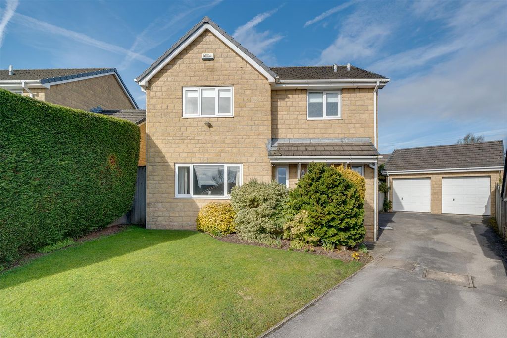 Property photo 1 of 23 32 Gleneagles Way-11.Jpg