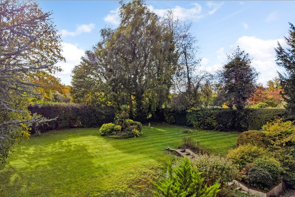 Property photo 2 of 18