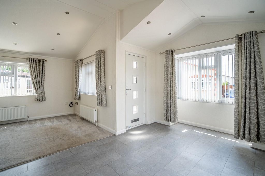 Property photo 2 of 12 Ea-1.Jpg