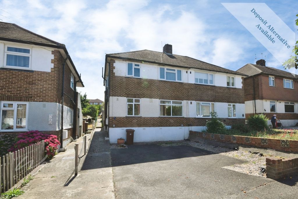Property photo 1 of 7 Vale Front