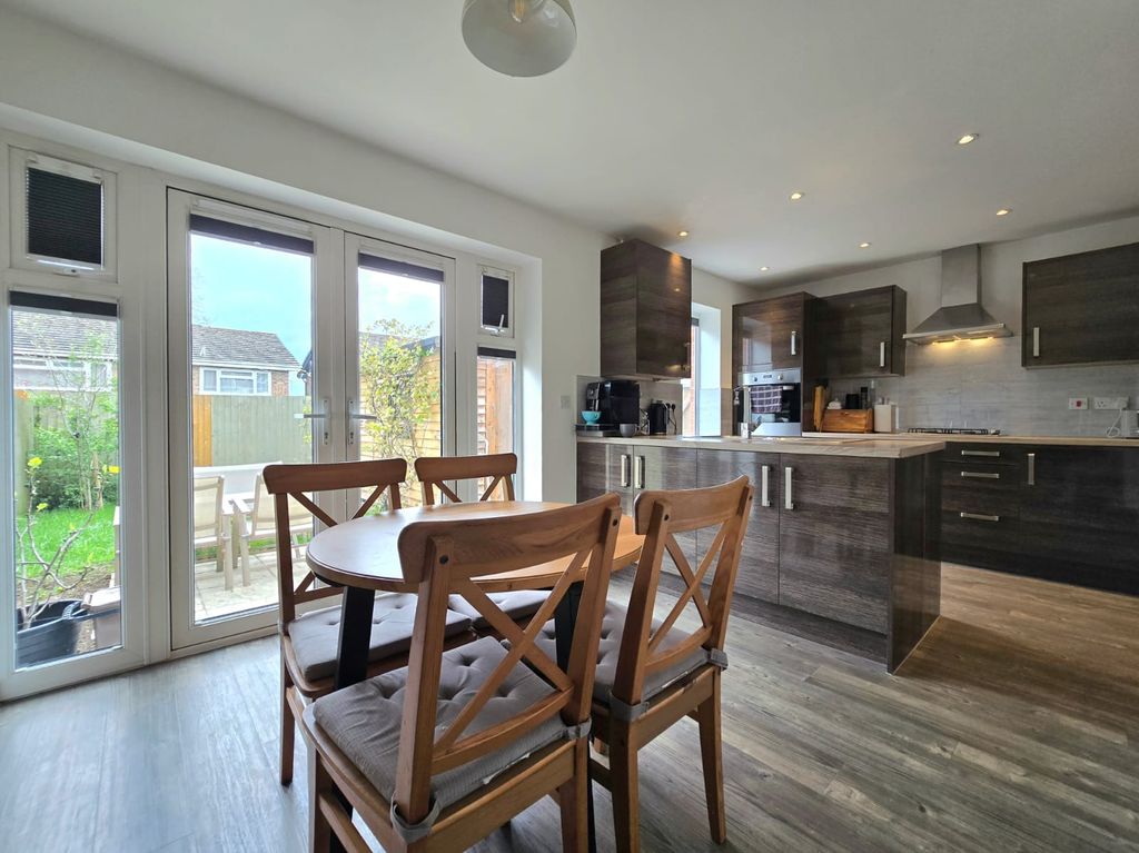 Property photo 3 of 36