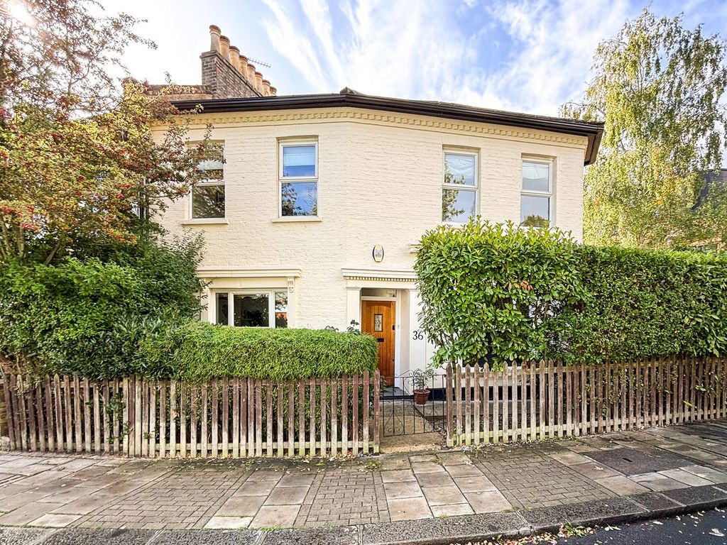 Property photo 1 of 9