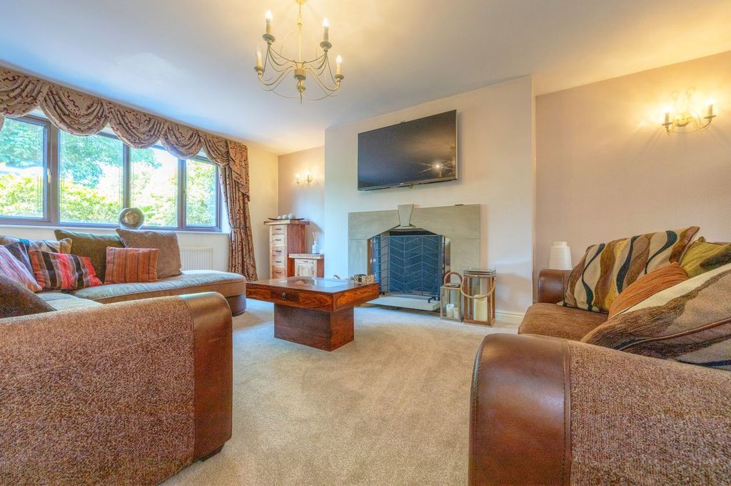 Property photo 3 of 47