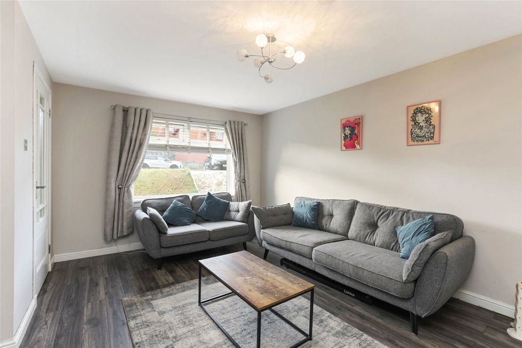 Property photo 2 of 14 2