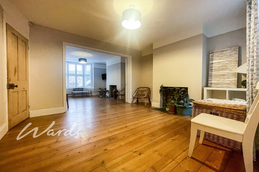 Property photo 2 of 14 Tlc_c482c0Df-4Ed3...