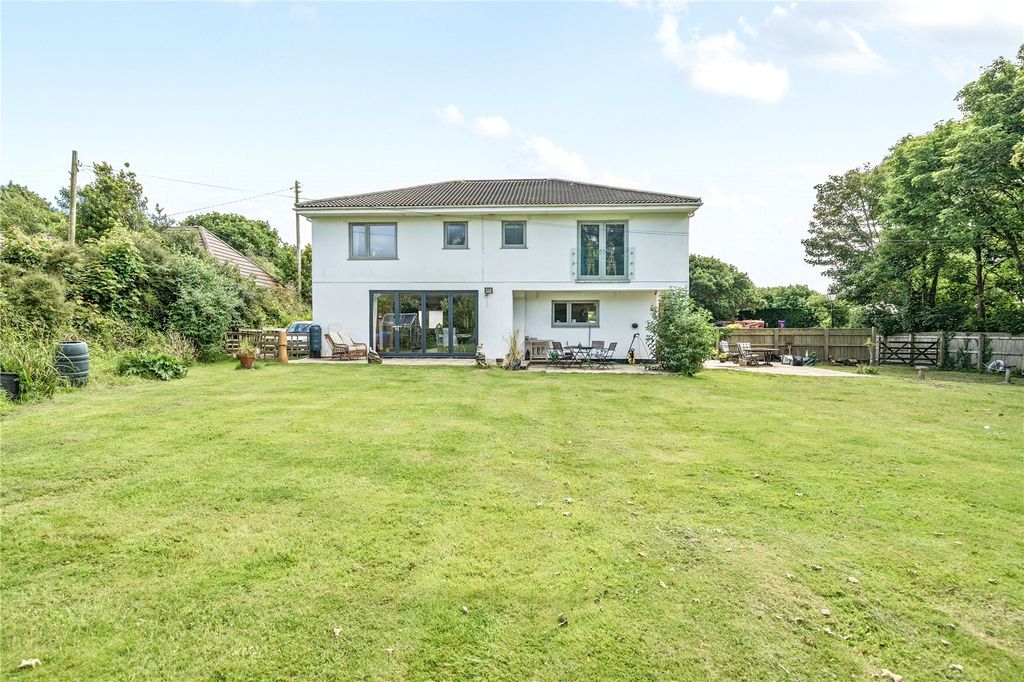 Property photo 2 of 14 Picture No. 02