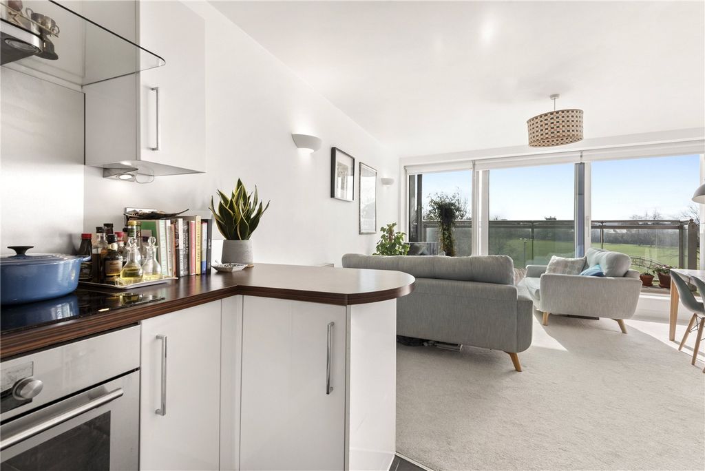 Property photo 2 of 15 Kitchen