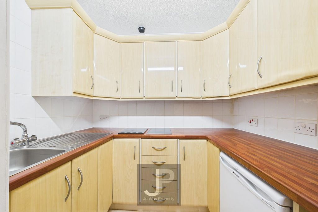 Property photo 3 of 7 Cam01632G0-Pr0224-Still004.Jpg