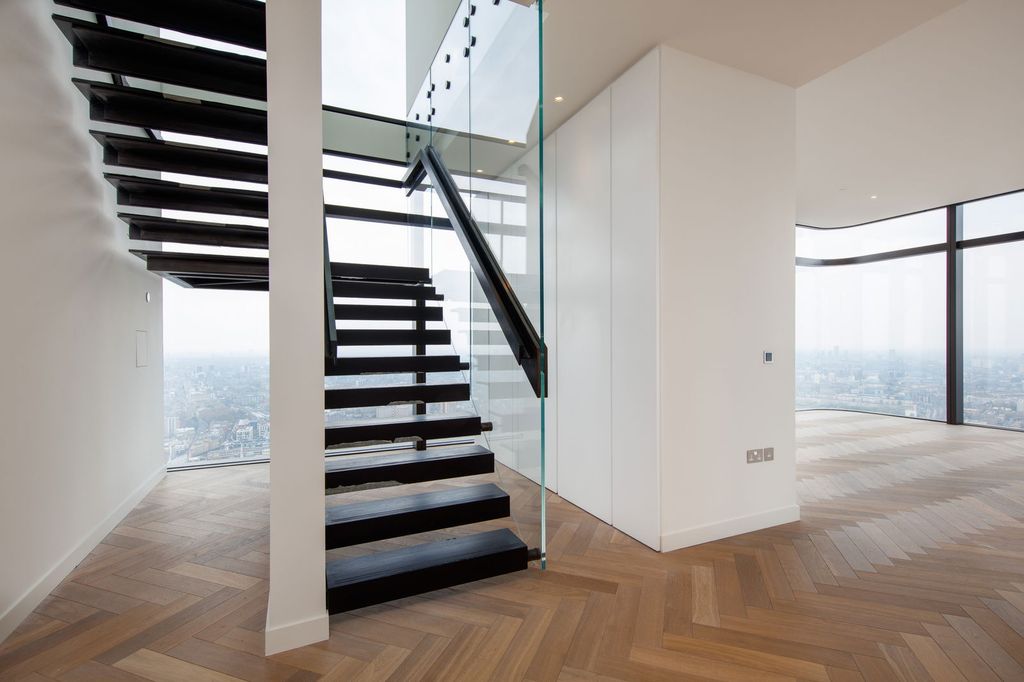 Property photo 2 of 25