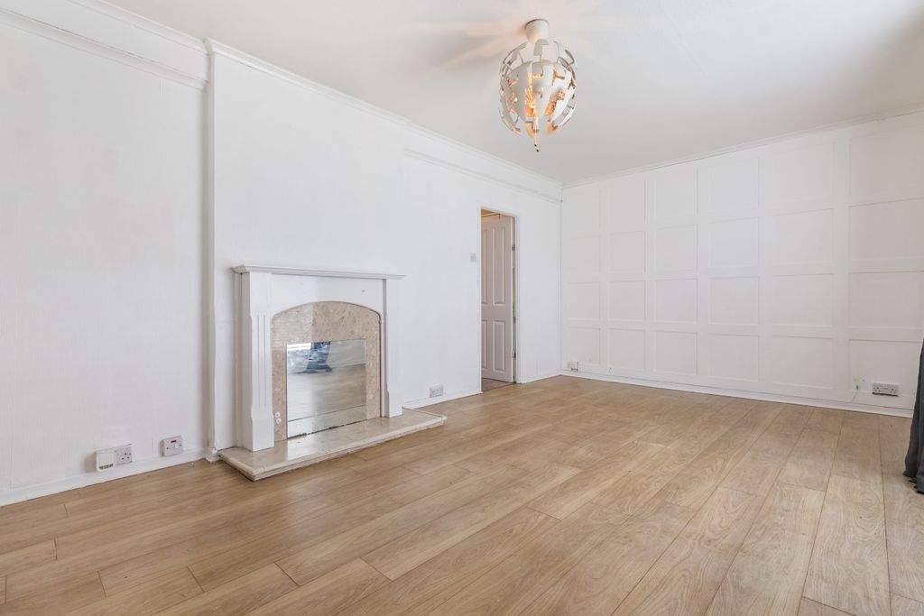 Property photo 3 of 30