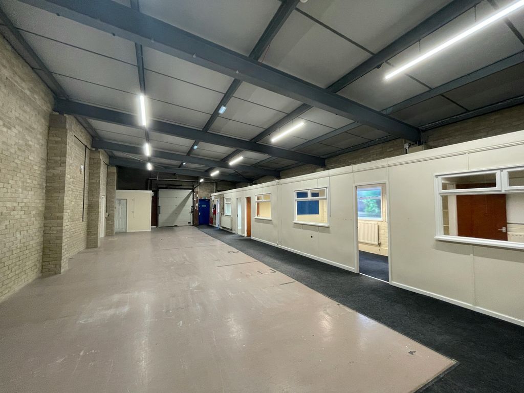 Property photo 2 of 13 Img_8323.Jpg