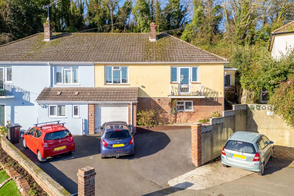 Property photo 1 of 25