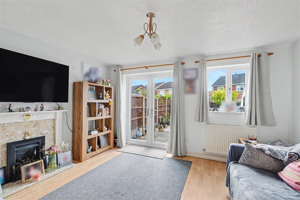 Property photo 2 of 15 Lounge_1.Jpeg