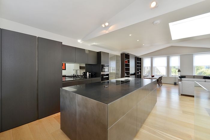 Property photo 2 of 19 3, 76 Redcliffe Square-5-700