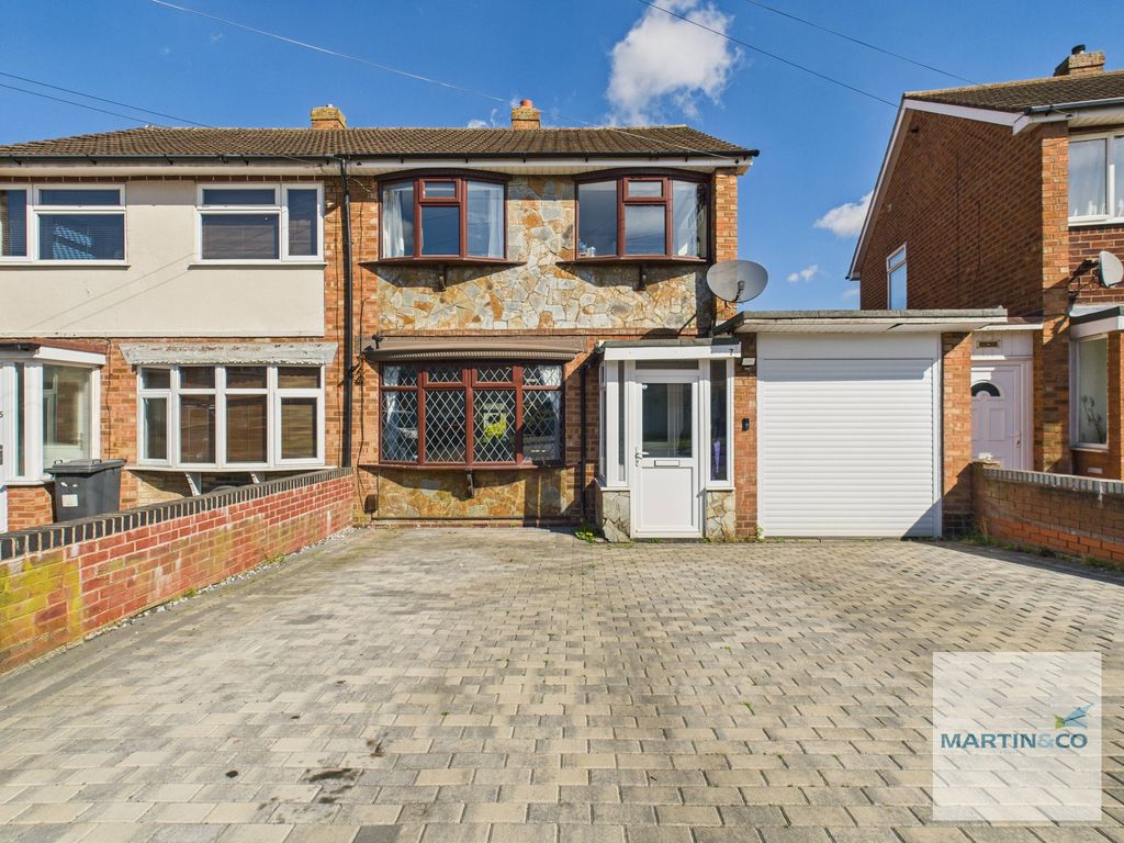 Property photo 1 of 14 Cam03663G0-Pr0142-Still031